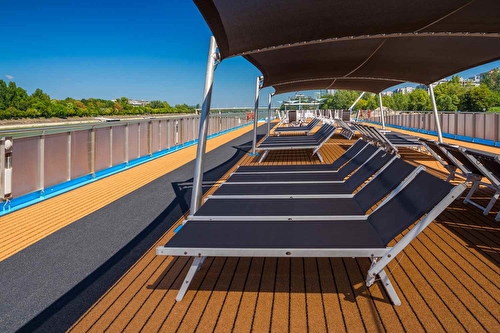 Sun Deck Lounge