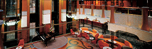 Flores Lobby & Bar